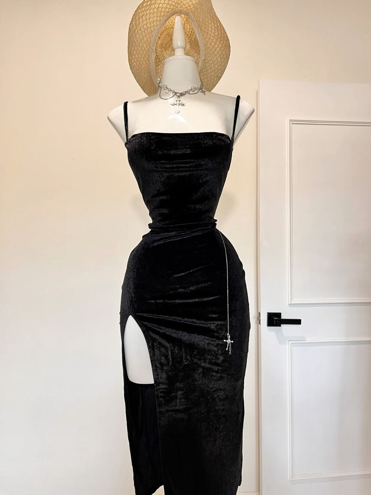 Vestiod velvet sexy girl