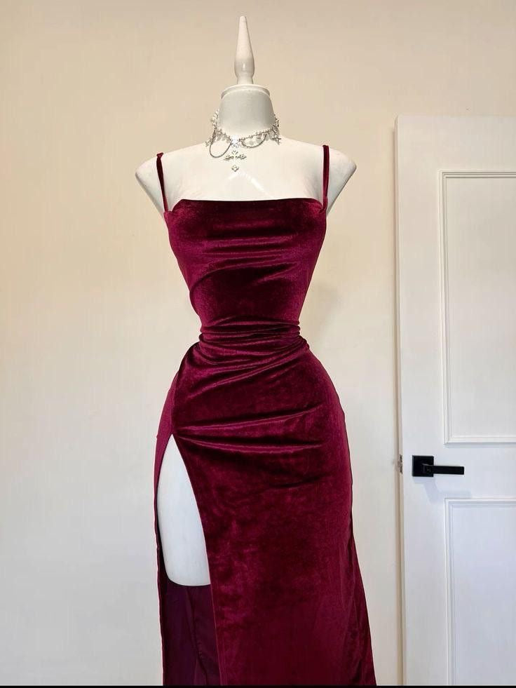 Vestiod velvet sexy girl