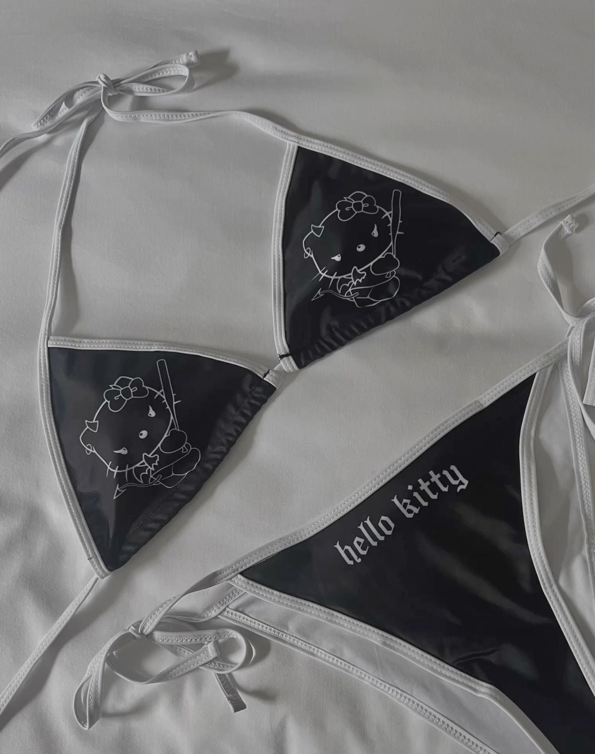 Hello kitty traje de baño